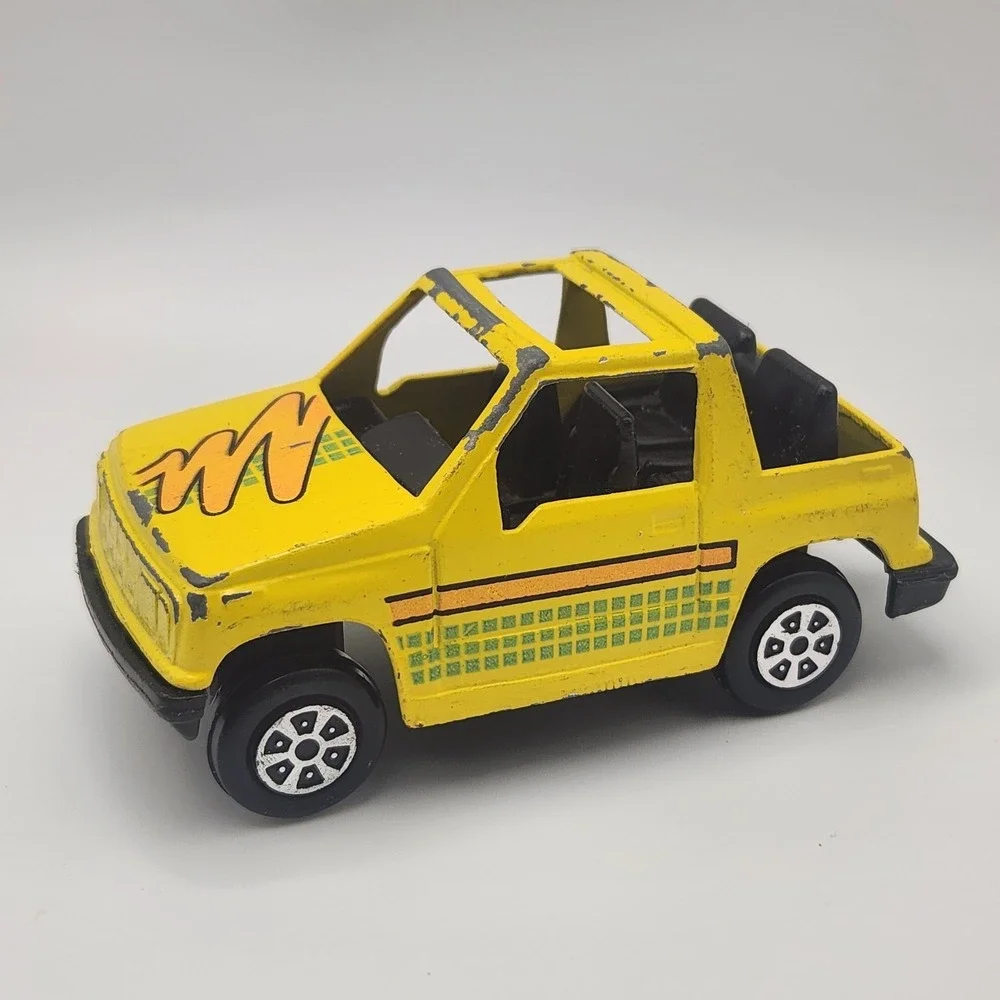 RARE Vintage TootsieToy GEO TRACKER Diecast Car SUV Tootsie Toy 1980s Sunroof